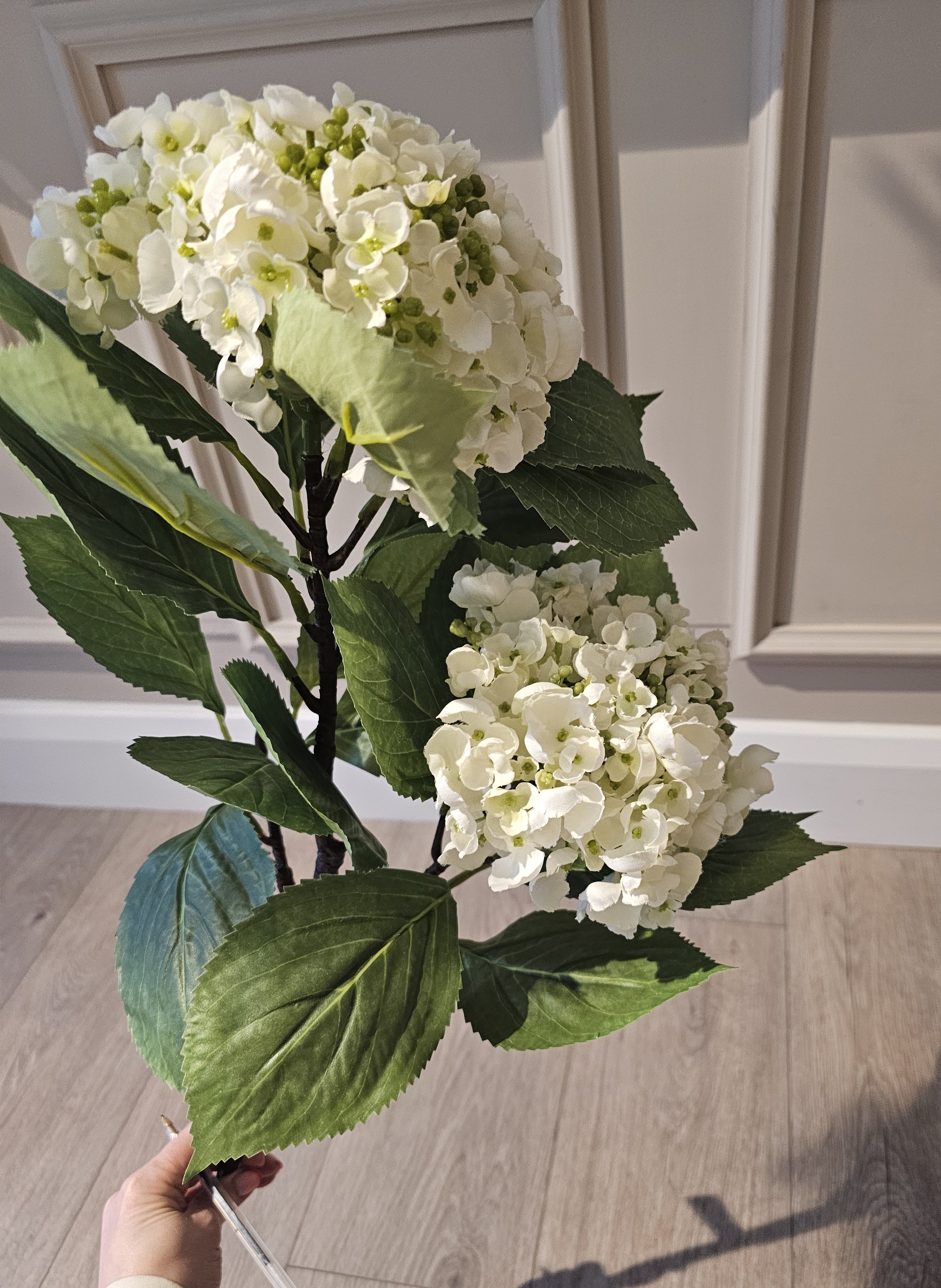 Hydranga Stem Ivory