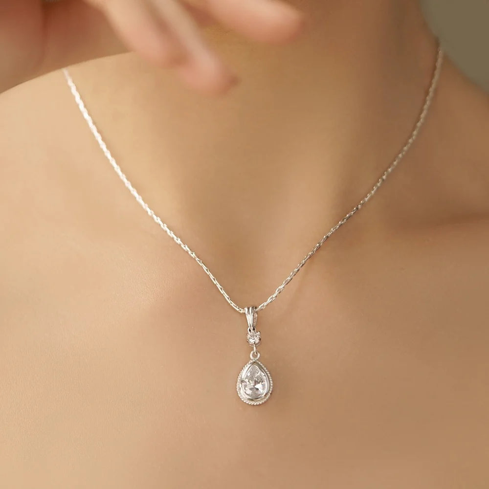 Drop Pendant Clear Stone