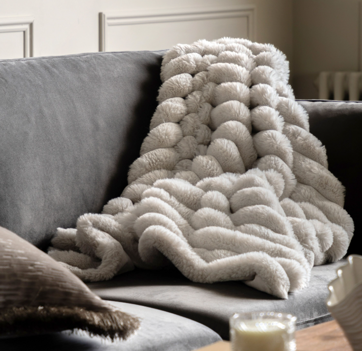 Ribbed Faux Fur Throw Natural, 130x170cm