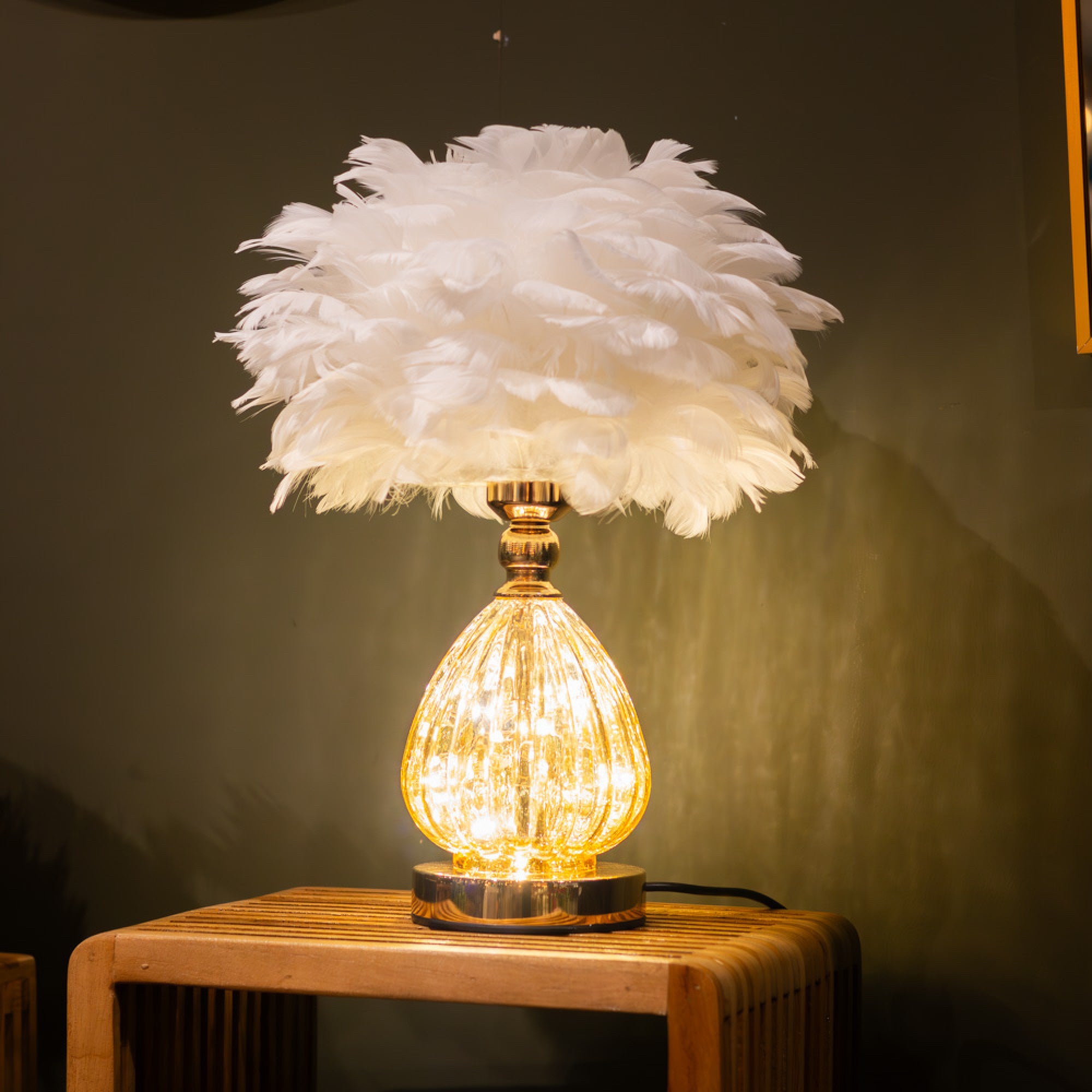 Raya LED Feather Lamp 40cm
