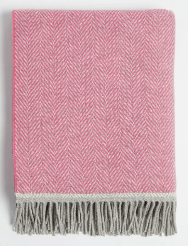 CROIA W/C THROW (Fiesta Pink/Pearl Grey H/b)