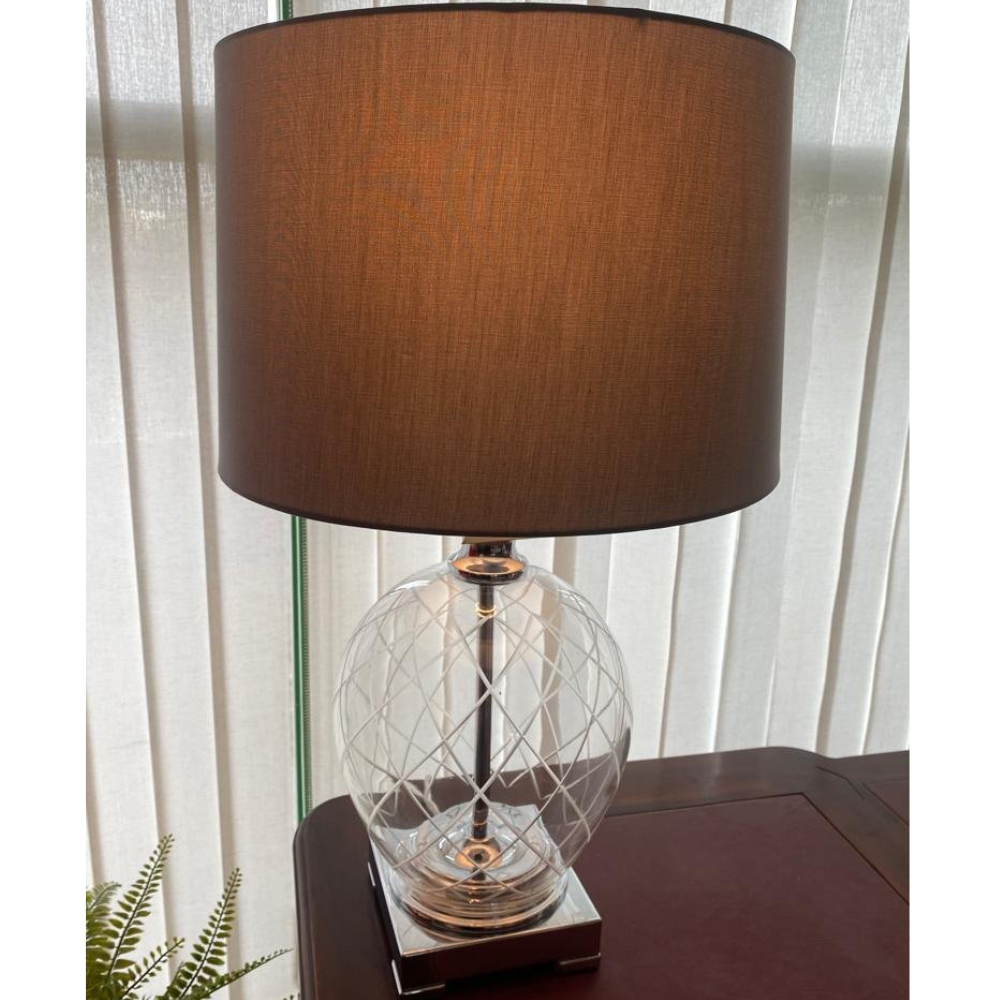 Hand Cut Linz Table Lamp