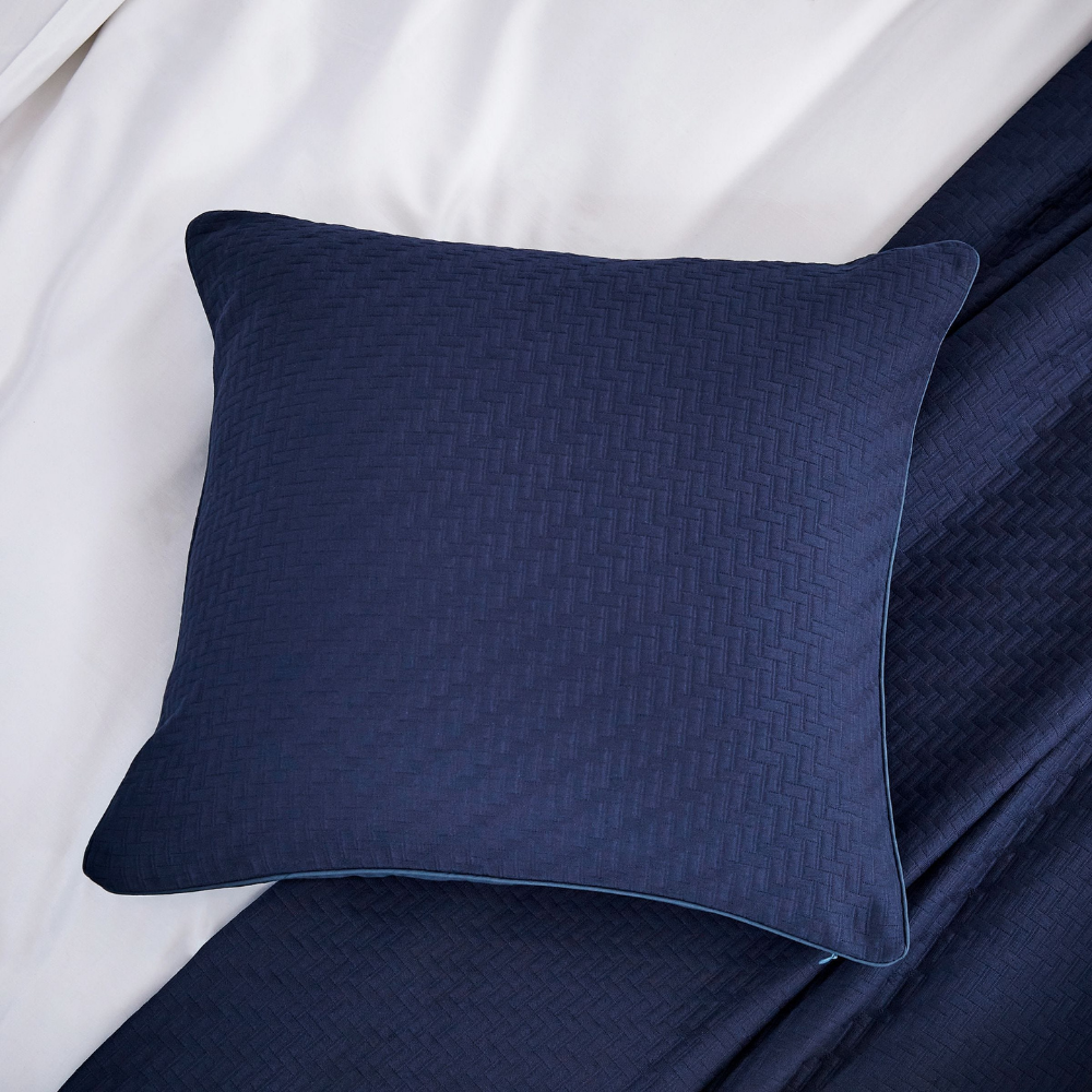 Komoro Duvet Cover-White/Midnight - The Gift & Art Gallery