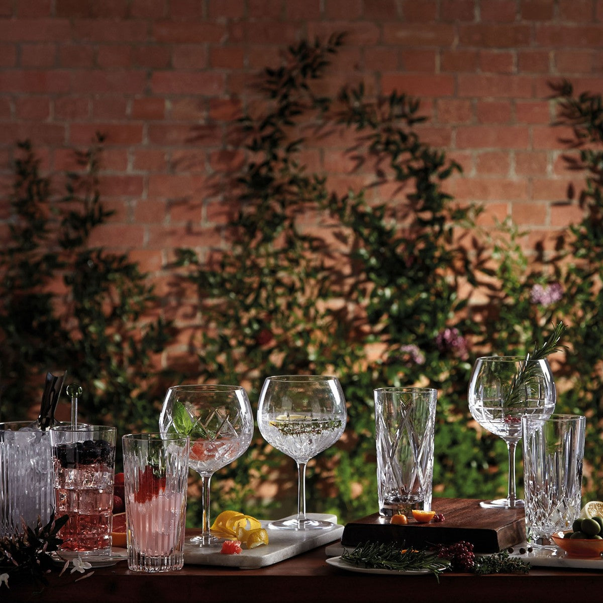 Gin Journey Lismore Balloon Glasses - The Gift & Art Gallery