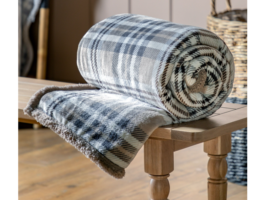 Tartan Shepa Throw Natural, 152x177cm