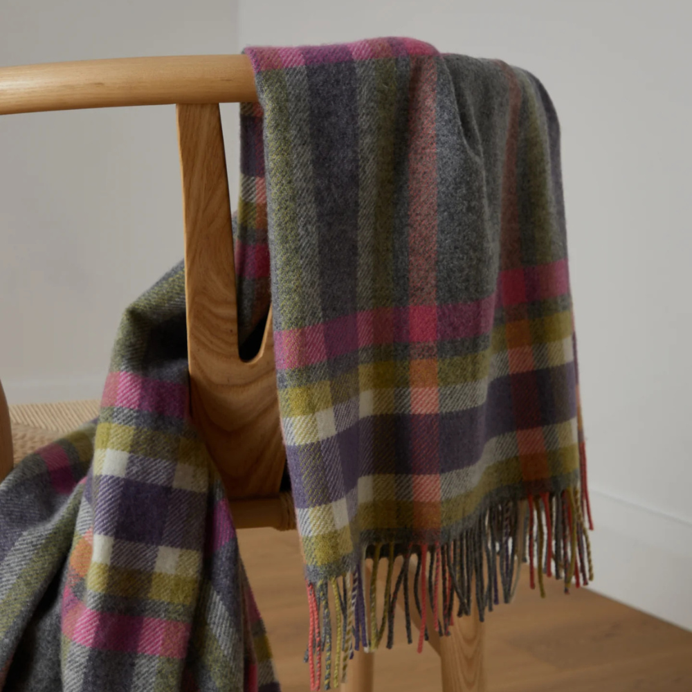 Fiadh Lambswool Throw