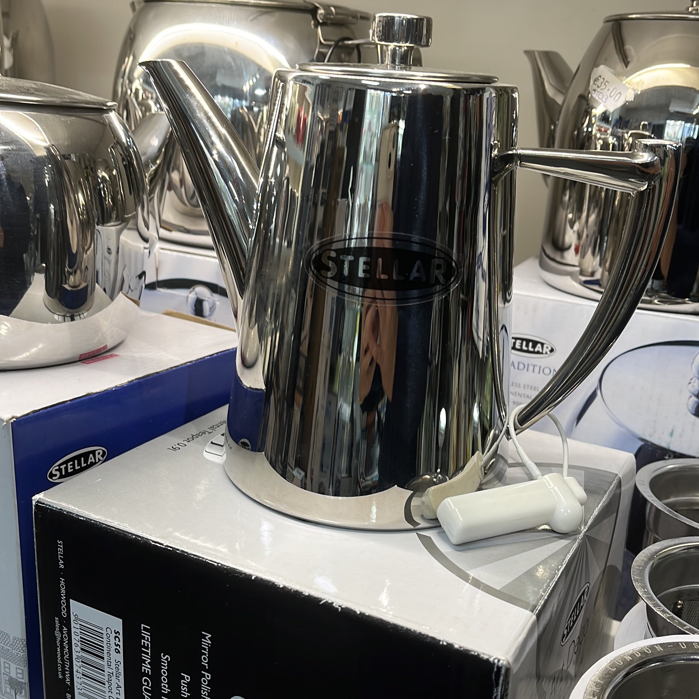 Stellar mirror polished stainless steel push fit lid
