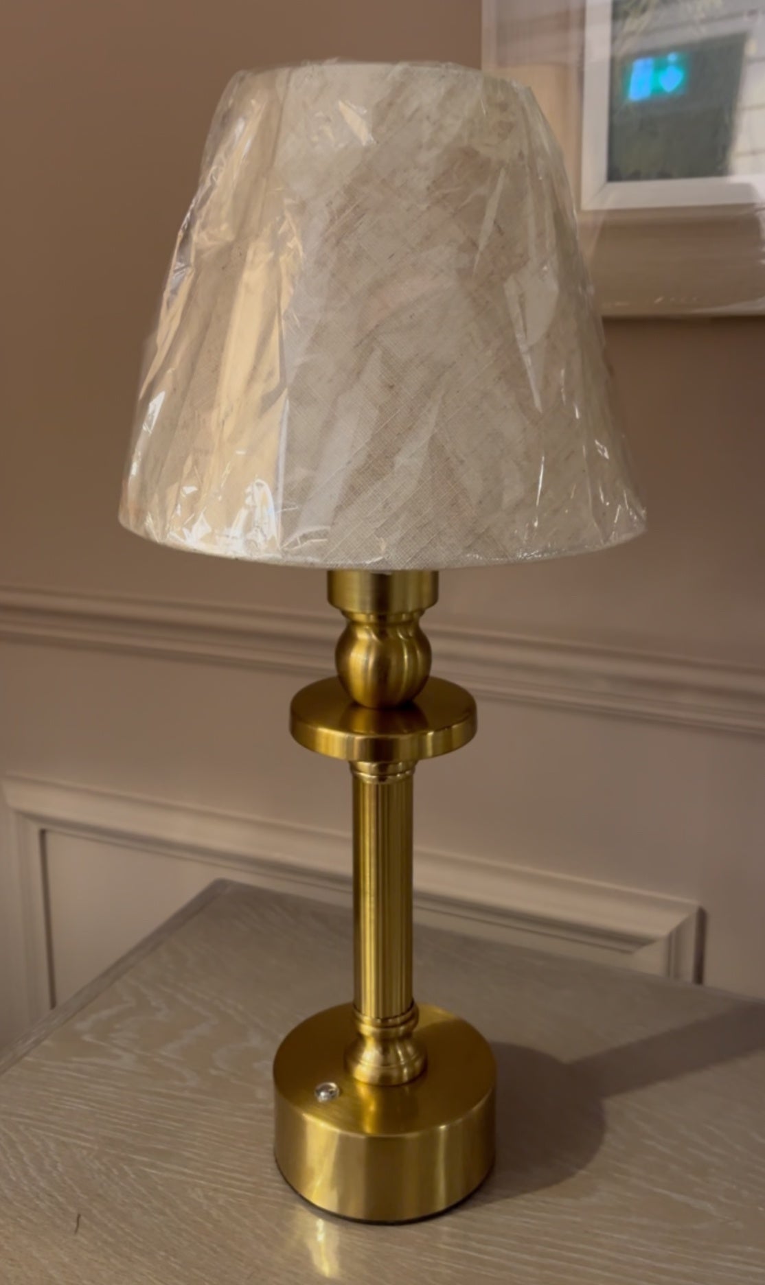 Rechargeable Led Lamp with Shade