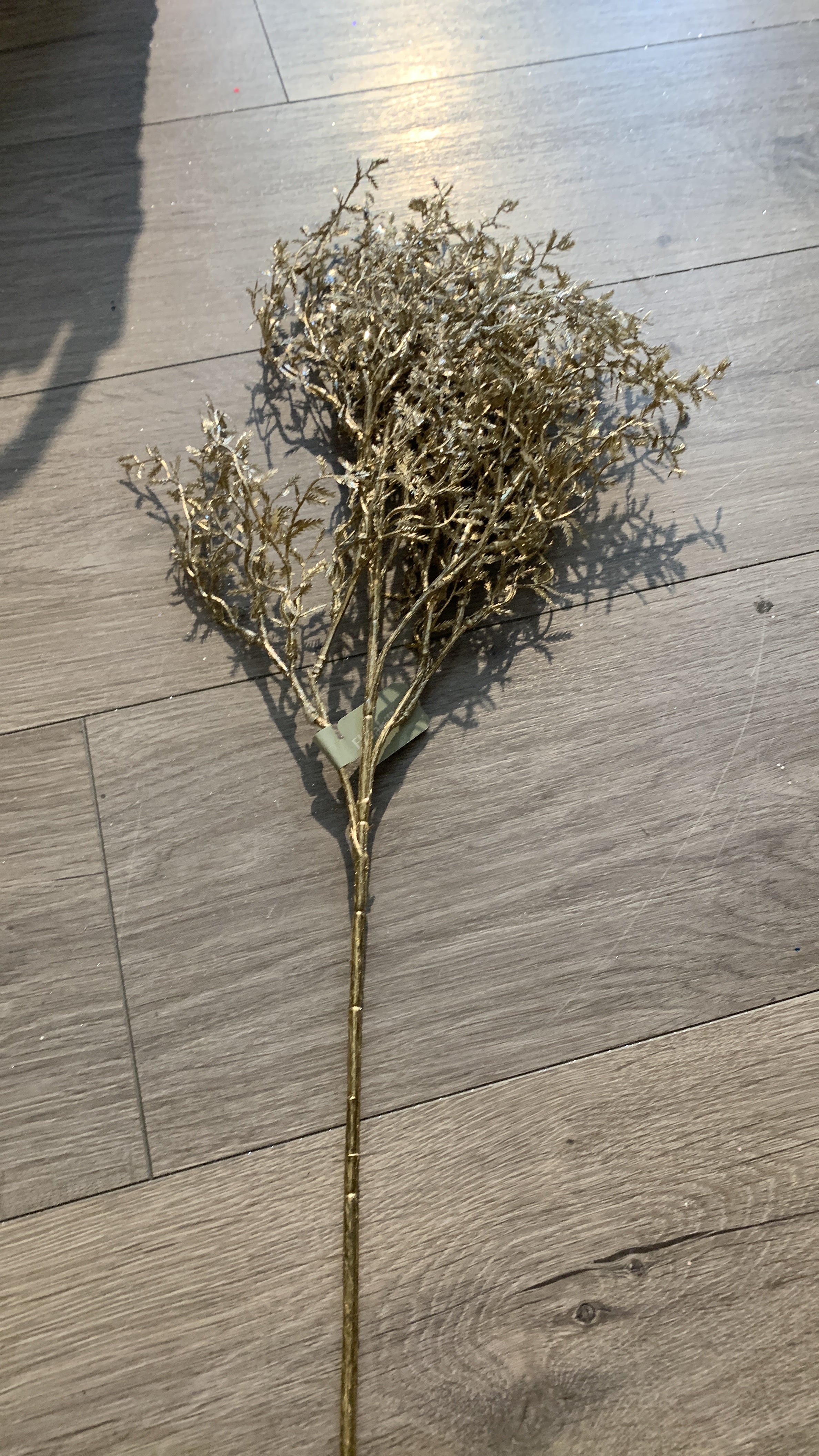 Gold leaf spray