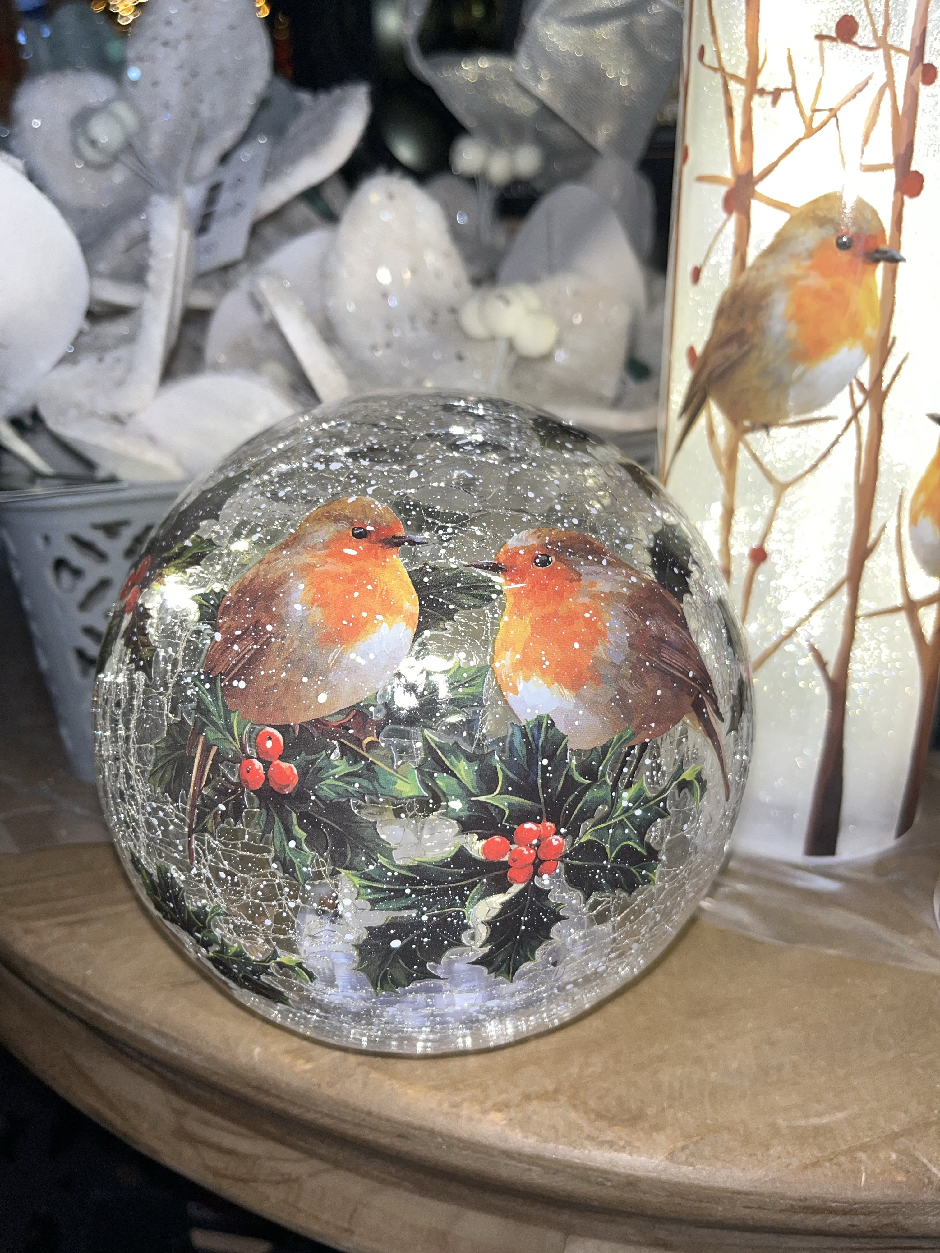 Crackle Globe with Robins