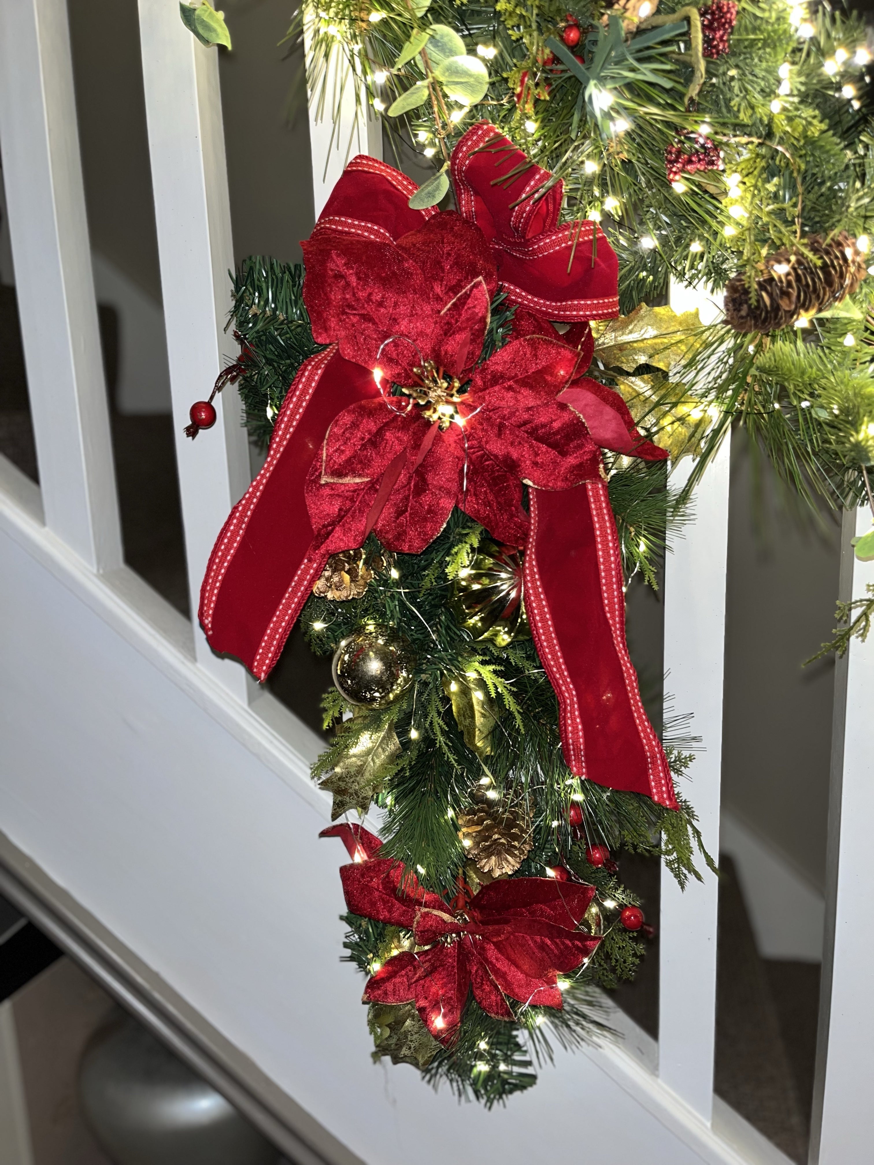 Teardrop Swag red Poinsettia flowers/baubles (LED lights)