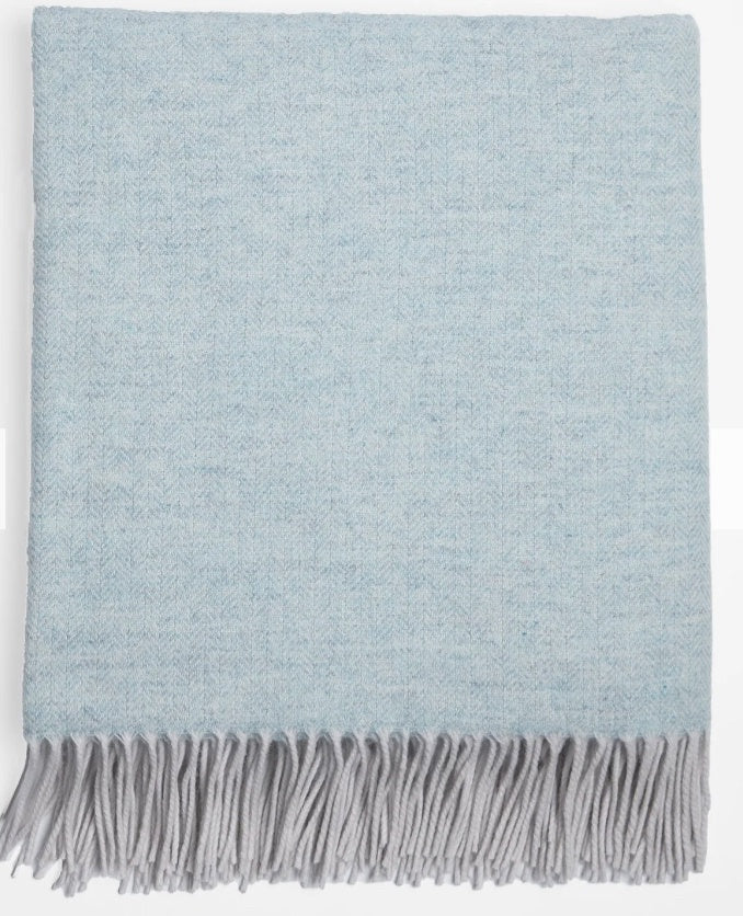 Killybegs L/W Throw, Silver/Opal