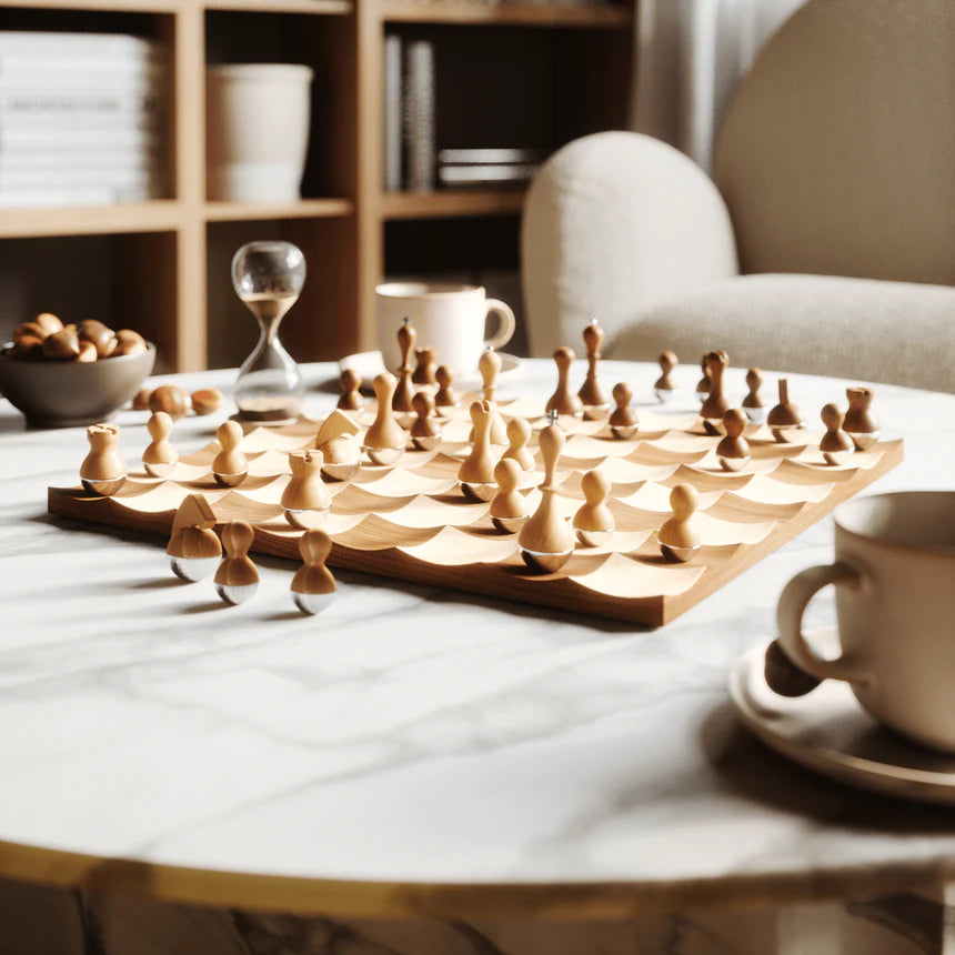 Wobble chess set