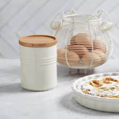 Stoneware Medium Storage Jar with Wooden Lid, meringue