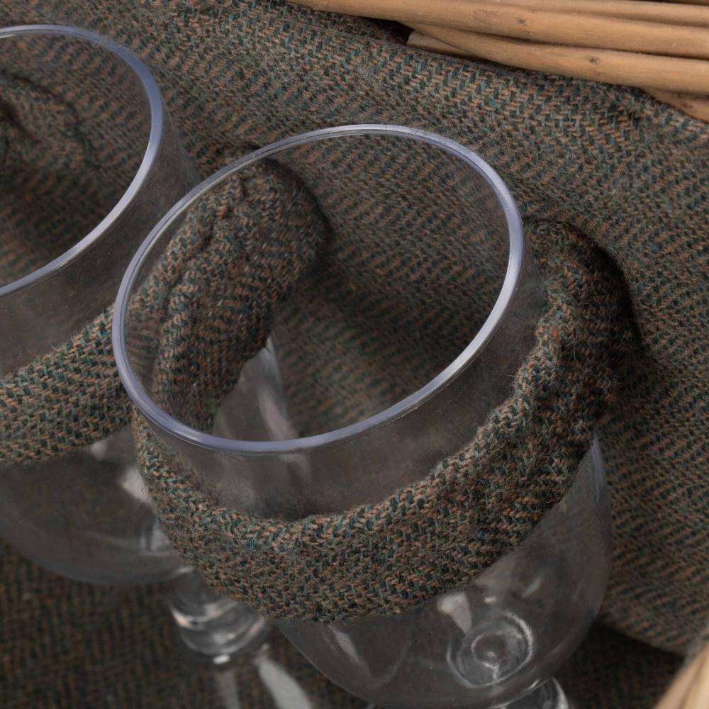 4 Person Grey Tweed Hamper