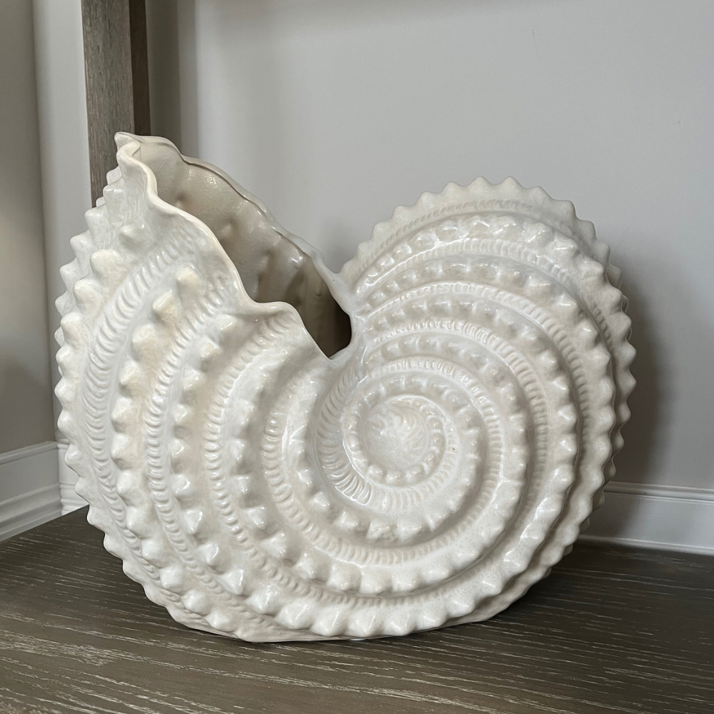 White Ceramic Shell Deco